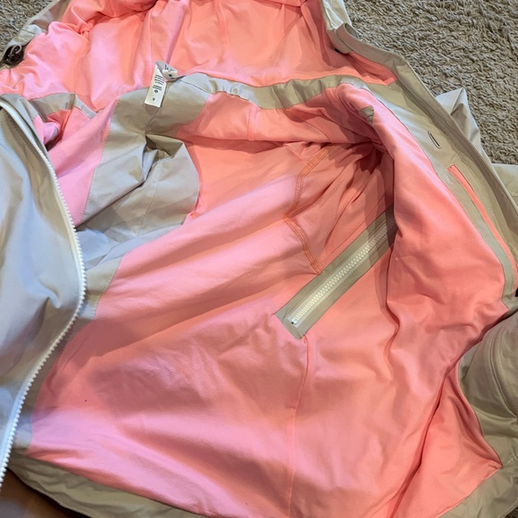 Lululemon cream and pink rain jacket - Picture 3 of 3
